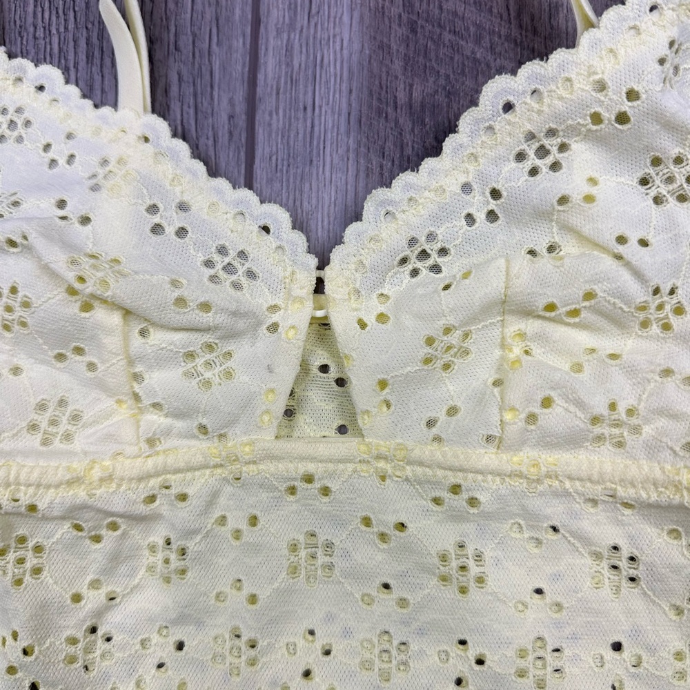Colsie Yellow Eyelet Bralette - Picture 5 of 8